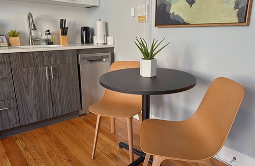 Roscoe Village Apartamento | Lovely 1BR Apt in Lakeview