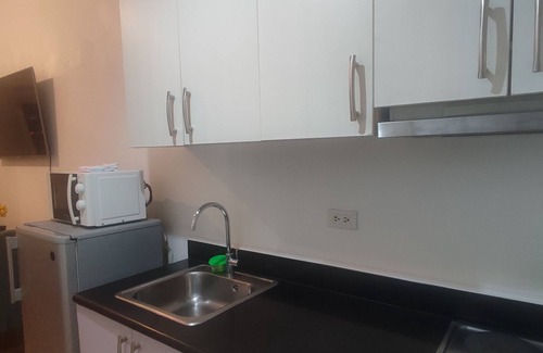 Valenzuela Casa | Lovely 1BR in Makati 200Mbps with Netflix