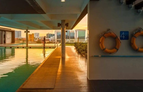 Kampung Durian Daun Apartamento | Lovely 1BR Suite with Incredible Restaurant