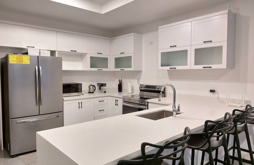 Beverly Hills Apartamento | Lovely 2 B/R Apartment in Kingston