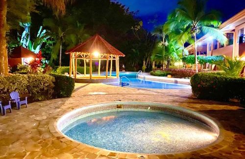 Damas Apartamento | Lovely 2-BDroom Condo in Laguna Eco Village Resort
