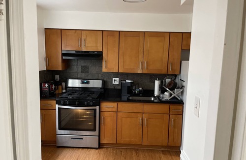 Canarsie Casa | Lovely 2 bed/ bathroom apartment with open parking