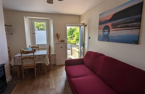 St Bees Cabaña | Lovely 2-bed Cottage in Saint Bees 'Ca Lola'