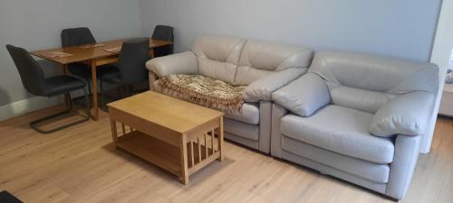 Blackrock Apartamento | Lovely 2 Bed Garden Level Apartment Blackrock