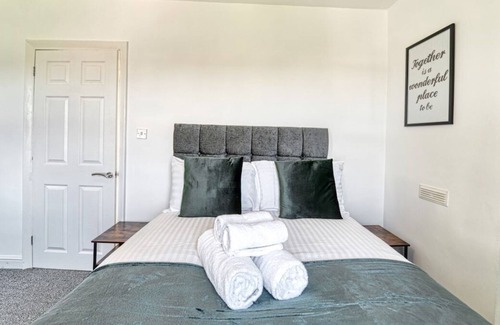 Fernhill Heath Casa | Lovely 2 Bed Home in Worcester