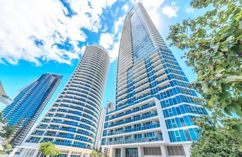 Surfers Paradise Apartamento | Lovely 2 bedroom apartment in Surfers Paradise.