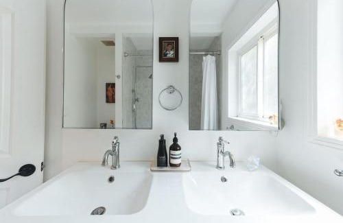 Burbank Apartamento | Lovely 2 Bedroom 1 Bathroom Home in Prime Burbank Location