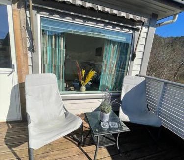 Laksevag Apartamento | Lovely 2 bedroom apartmen with free parking