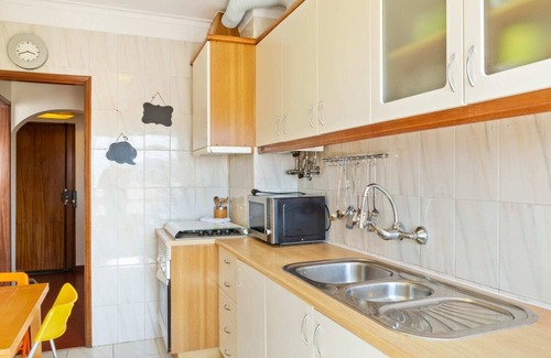 Alvide Apartamento | Lovely 2 Bedroom Duplex Apt w Terrace in Cascais