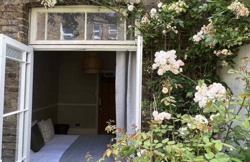 Thurlow Park Apartamento | Lovely 2 bedroom flat with garden and parking