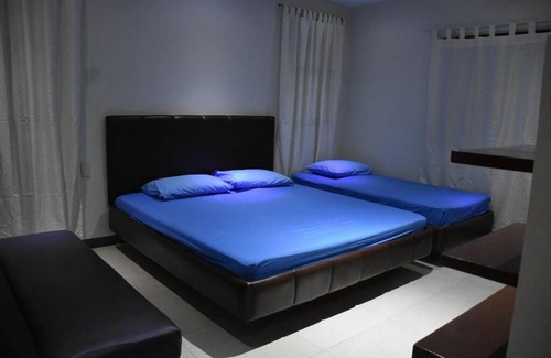 Pansol Apartamento | Lovely 2-bedroom hotspring resort