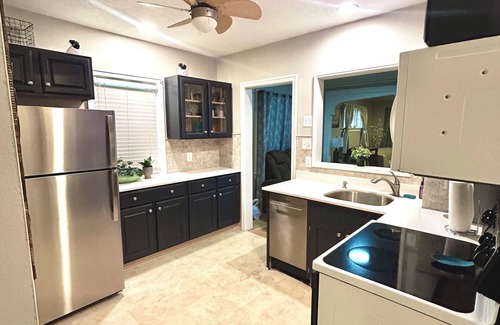 St. Paul Casa | Lovely 2-bedroom house with newly remodeled bathroom in Saint Paul