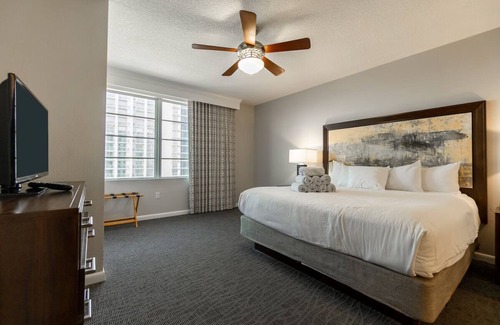 Daytona Beach Complejo | Lovely 2-Bedroom Deluxe Suite in Beautiful Daytona Beach!