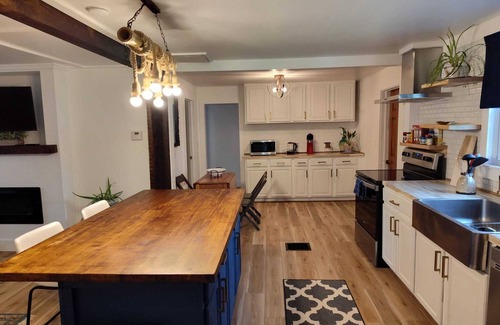 Elmira Heights Casa | Lovely 2 Bedroon Ranch in Elmira Heights