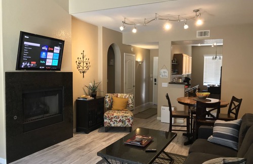 Deer Valley Condominio | Lovely 2 Br, 2 Bath Condo in resort style, safe. 2 min to major roadways.