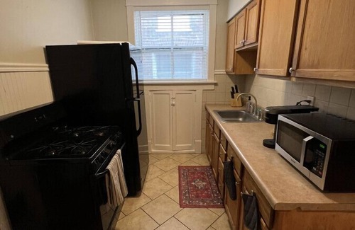 Northampton Apartamento | Lovely 2-BR apartment with free parking