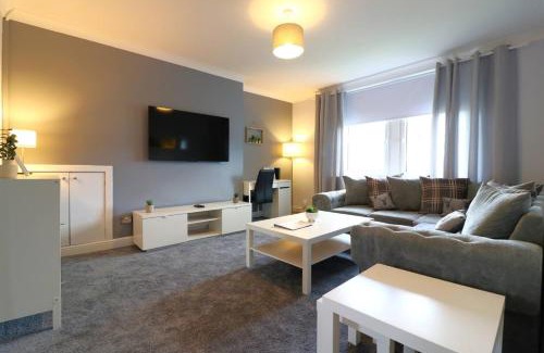 Chapelhall Apartamento | Lovely 2 BR flat, sleeps 4