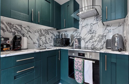 Harringay Casa | Lovely 2 BR with Grill