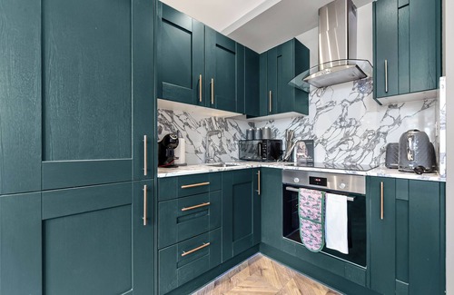 Harringay Casa | Lovely 2 BR with Grill