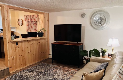 Shinglehouse Apartamento | Lovely 2BDRM with Water and Mountain Views