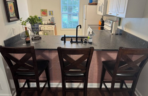 Auburn Condominio | Lovely 2BR 2.5BA Condo