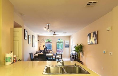 Orange Apartamento | Lovely 2BR/2BA!5MIN to Disney! Angelstadium! HondaCenter.