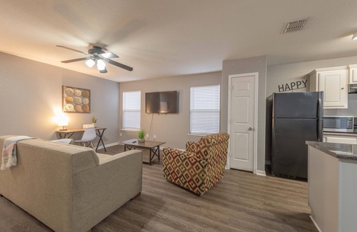 San Antonio Casa | Lovely 2BR/2BA gem close to Lackland AFB & Sea World