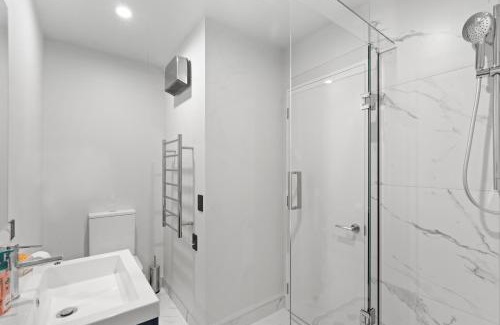 Linwood Casa | Lovely 2BR Home close to Center