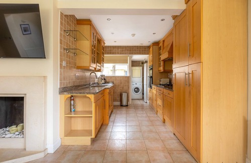 Frognal and Fitzjohns Casa | Lovely 2BR Home in peaceful Hampstead, NW London