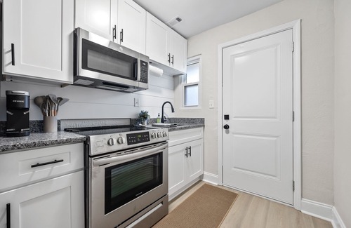 Peoplestown Casa | Lovely 2BR House in ATL w/ Free Parking & Wifi