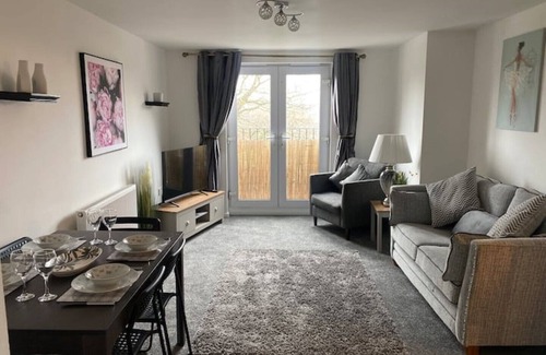 Doncaster Apartamento | Lovely 2nd floor 2 bed flat sleeps 4
