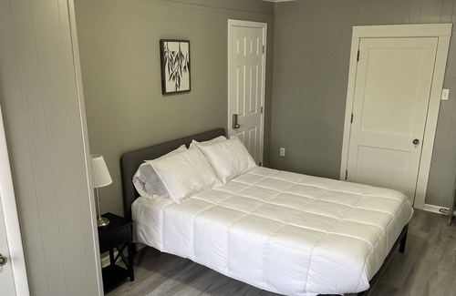 Nazareth Apartamento | Lovely 3 BD Rental Unit With Free Parking