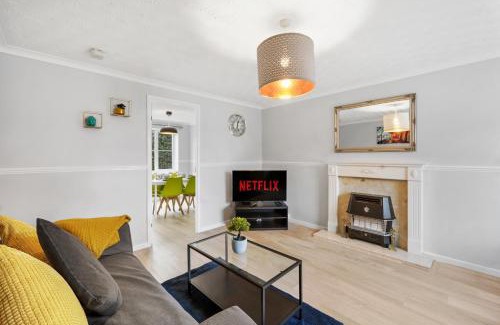Bedford Apartamento | Lovely 3 Bed Detached - Parking