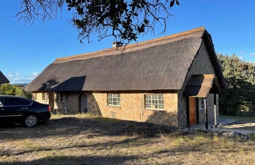 Nyanga Apartamento | Lovely 3 bed house in Juliasdale - 2273