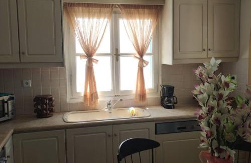 Massouri Casa | Lovely 3-Bed House in Murties