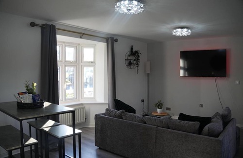 Solihull Casa | Lovely 3-bed House in Solihull
