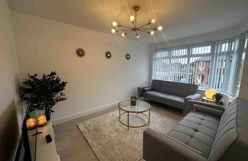 Olton Casa | Lovely 3-bed House Near Birmingham Airport & Nec