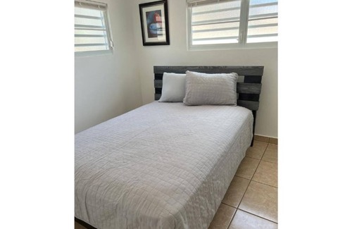 Camaceyes Apartamento | Lovely 3-bedroom apt #6 5 minutes from Crash Boat beach