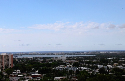 Rio Piedras Condominio | Lovely 3-bedroom condo with Penthouse Views