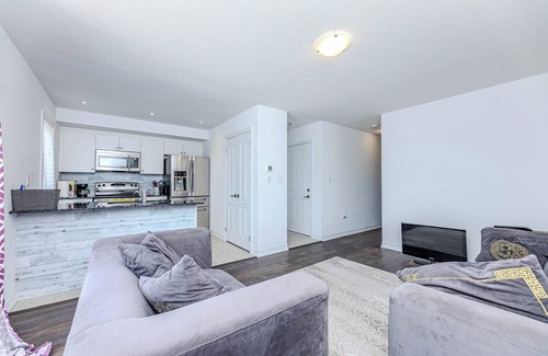 Innisfil Casa | Lovely 3-bedroom house in Barrie with WiFi and AC