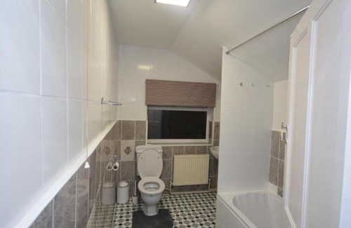 Gascoigne Casa | Lovely 3 Bedroom House near Barking Station