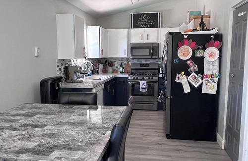 Lake Worth Casa | Lovely 3-bedroom pool house in Lake Worth