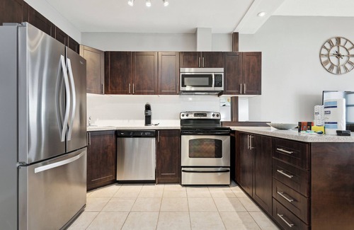 Bay Street Corridor Apartamento | Lovely 3-BR in DT Toronto