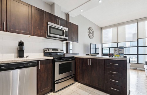 Bay Street Corridor Apartamento | Lovely 3-BR in DT Toronto