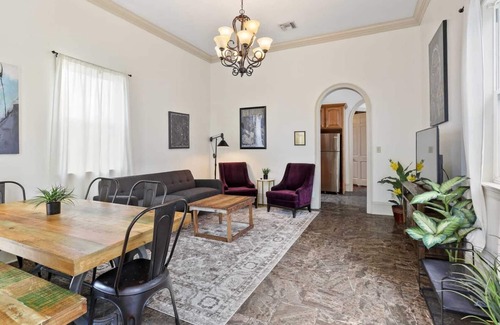 Faubourg Delassize Casa | Lovely 3BD | Steps to St. Charles | Gated Parking
