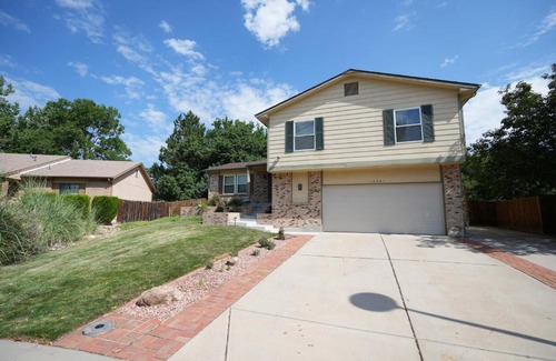 North Central Westminster Casa | Lovely 3Bdr/3Bath home with garage parking