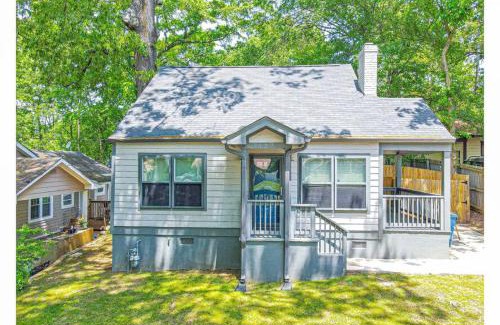 East Point Casa | Lovely 3BR 3BA Home minutes from Airport/Downtown Atlanta
