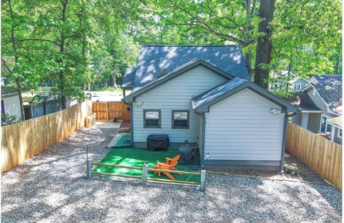East Point Casa | Lovely 3BR 3BA Home minutes from Airport/Downtown Atlanta