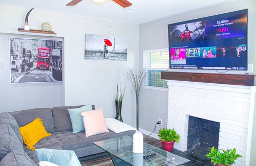 East Point Casa | Lovely 3BR 3BA Home minutes from Airport/Downtown Atlanta