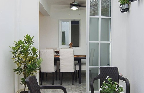 San Anton Casa | Lovely 3BR House at a Colonial Zone Park